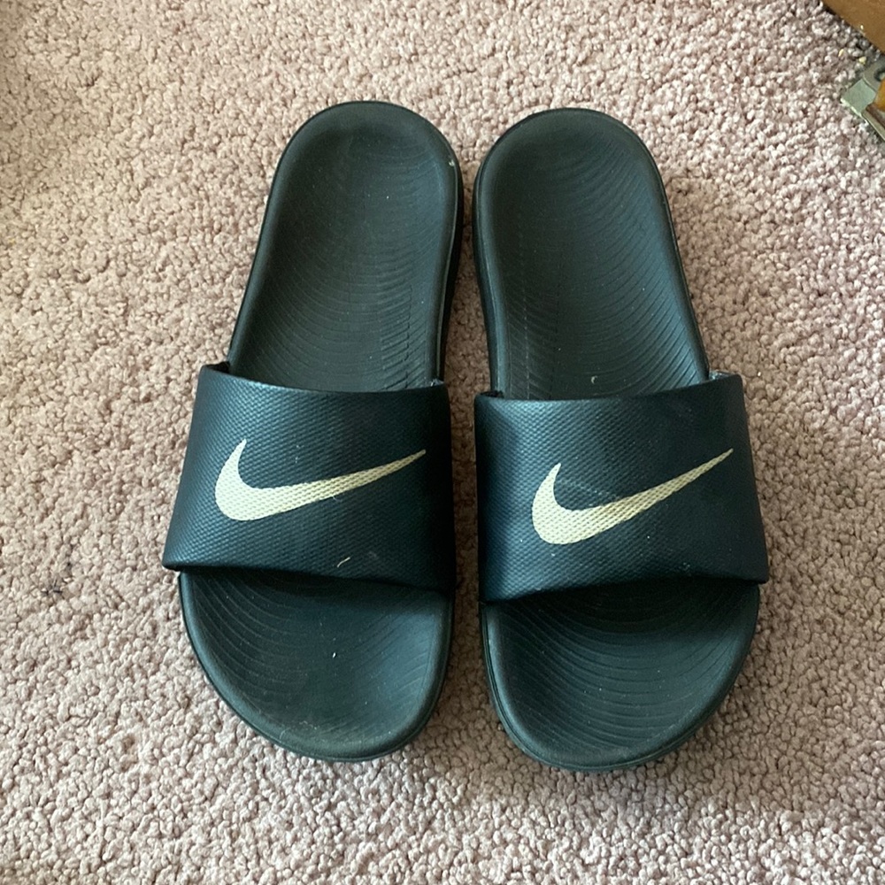 nike slides